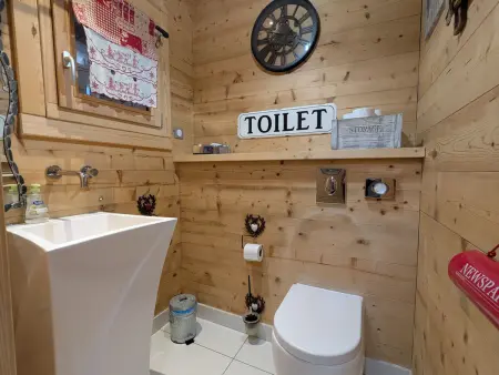 Chalet neuf 11 pers. avec spa et atelier vitrail : photo 18