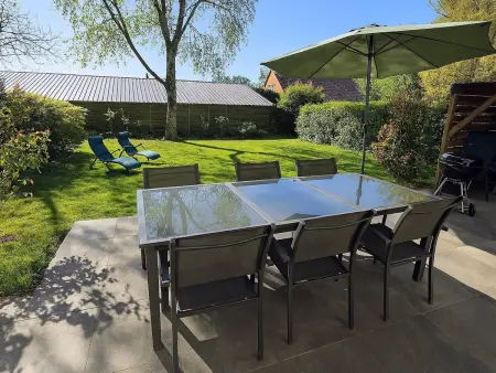 Gîte 8 pers. à Bailleul : jardin clos, salle de jeux, animaux OK : photo 4
