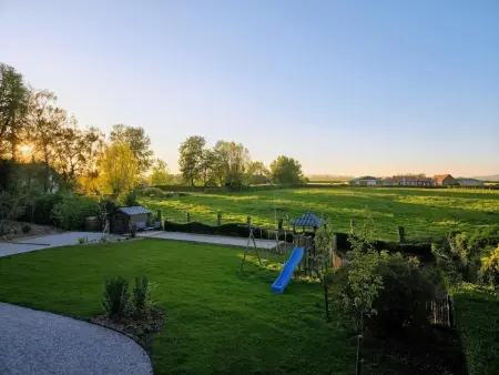 Gîte 8 pers. à Bailleul : jardin clos, salle de jeux, animaux OK : photo 16
