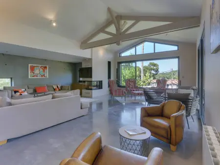 Villa contemporaine vue lac, piscine débordement & spa : photo 8