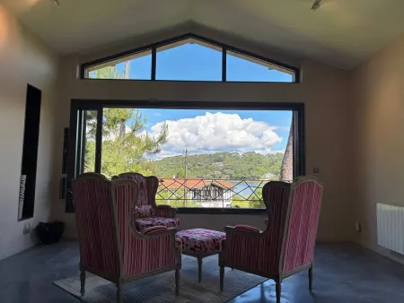 Villa contemporaine vue lac, piscine débordement & spa : photo 12