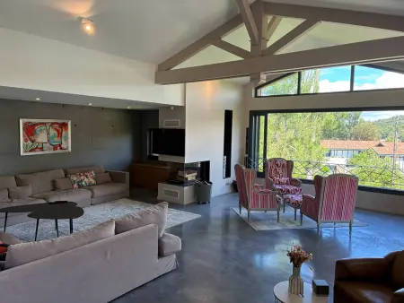 Villa contemporaine vue lac, piscine débordement & spa : photo 14