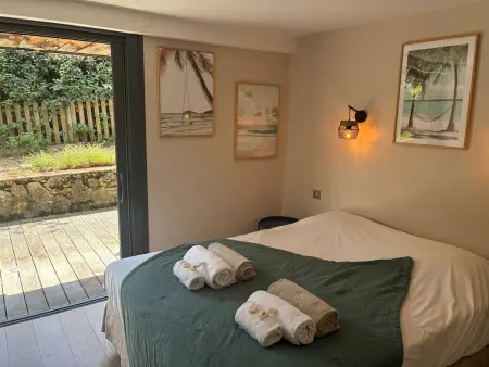 Villa contemporaine vue lac, piscine débordement & spa : photo 27