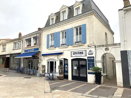 Duplex centre-ville, terrasse et plage à pied : photo 17