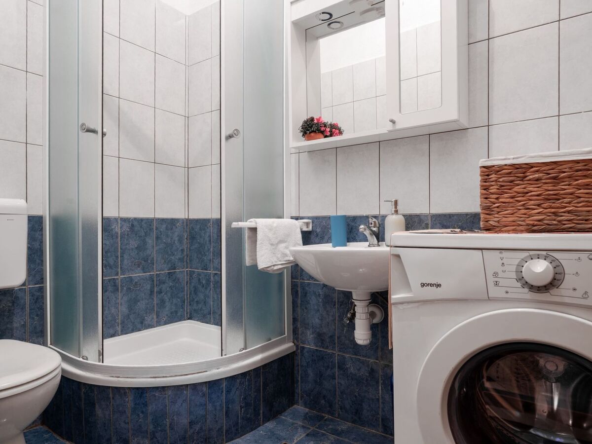 Maison 7 personnes avec piscine privée à Makarska - Photo 32