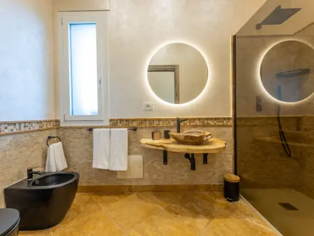 Villa Fefè – Piscine privée à 600 m de la mer : photo 9