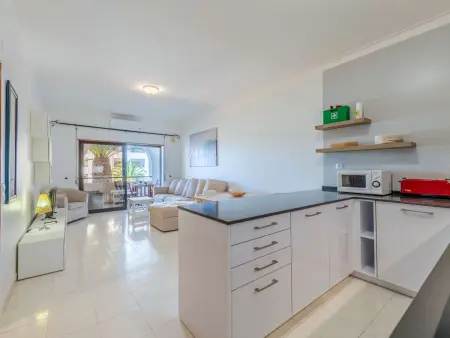 Appartement 4 personnes à 400 m de la mer, Porches : photo 4