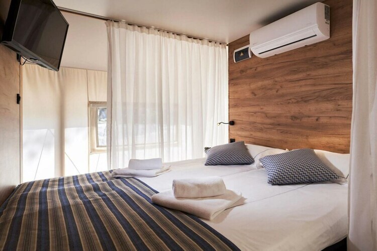 Tente de glamping luxe 4 personnes à Mol - Photo 3