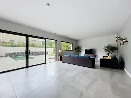 Villa contemporaine 200m² piscine vue Albères : photo 5