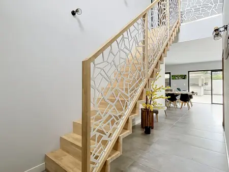 Villa contemporaine 200m² piscine vue Albères : photo 8