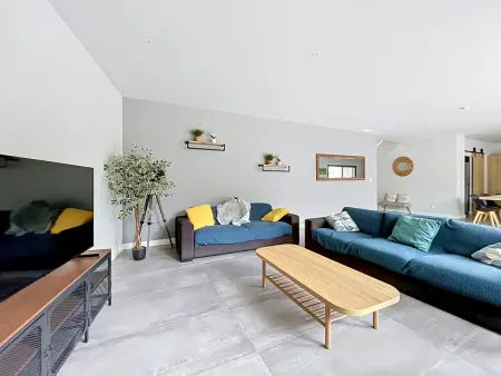 Villa contemporaine 200m² piscine vue Albères : photo 18