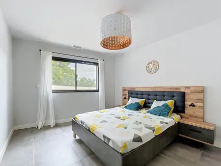 Villa contemporaine 200m² piscine vue Albères : photo 23