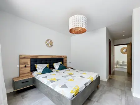 Villa contemporaine 200m² piscine vue Albères : photo 24
