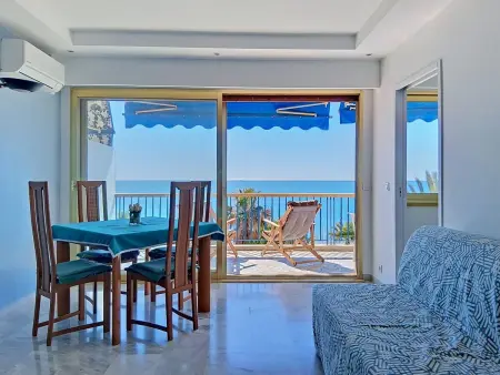 Appartement « Le Fregate » vue mer à Cagnes-sur-Mer : photo 3