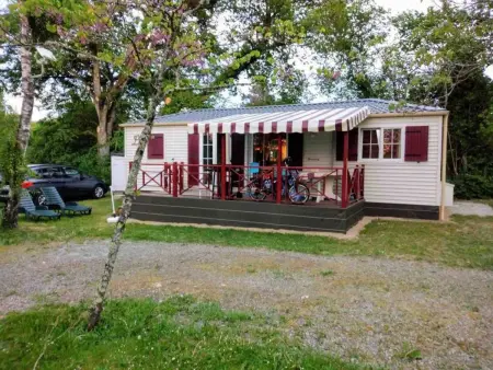 Location bungalow à Saint Honoré les Bains, Bungalow charmant à Saint-Honoré-les-Bains 40 m² avec terrasse