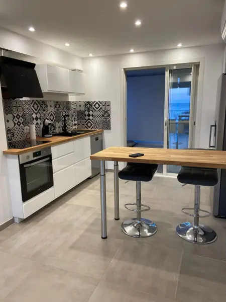 Appartement 56 m² vue mer à Six-Fours-les-Plages, balcon et parking : photo 3