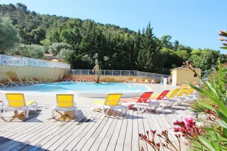 Gîte avec terrasse vue mer à Solliès-Toucas : photo 7
