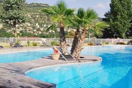 Gîte avec terrasse vue mer à Solliès-Toucas : photo 12