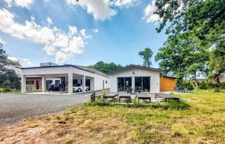 Location maison à Saint Laurent de la Pr, Luxueuse Villa avec piscine