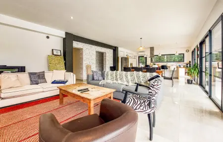 Villa 6 chambres avec piscine chauffée à Saint-Laurent-de-la-Prée : photo 14