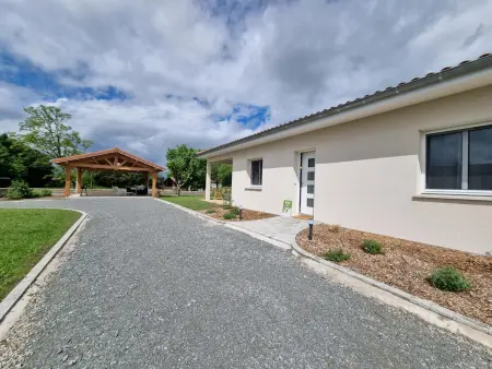 Gîte 4 pers. plain-pied, jardin clos et terrasse à Boisset-lès-Montrond : photo 20