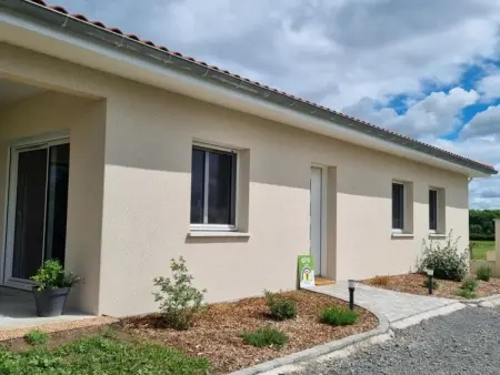 Gîte 4 pers. plain-pied, jardin clos et terrasse à Boisset-lès-Montrond : photo 21