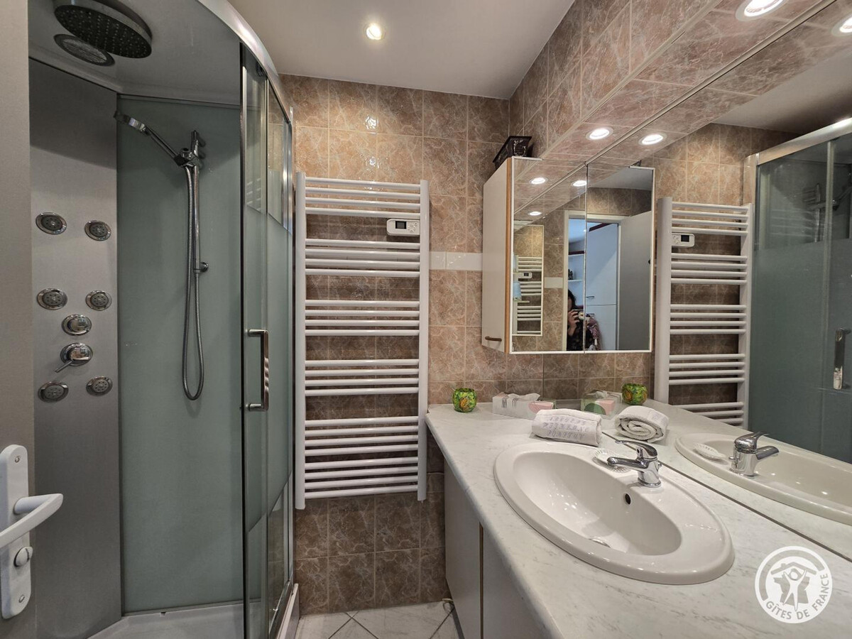 Gîte 4 pers. avec piscine et parking à Saint-Avit-de-Vialard - Photo 8