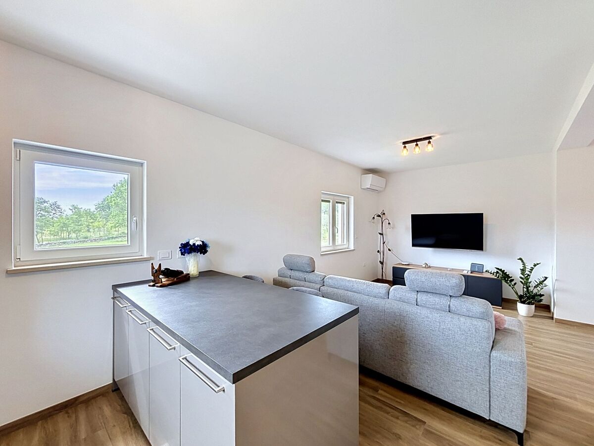 Maison Melani à Žminj : 3 chambres, 3000 m² de terrain - Photo 15