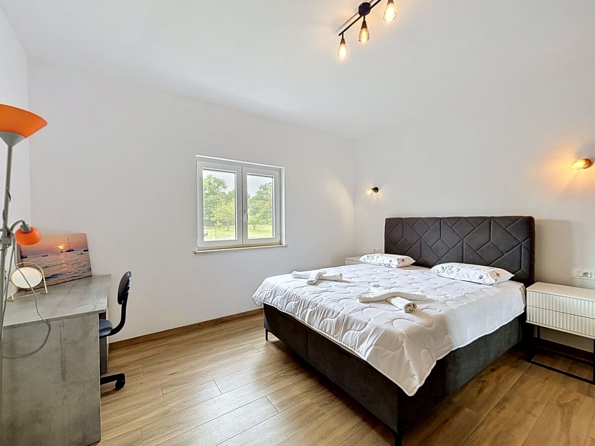 Maison Melani à Žminj : 3 chambres, 3000 m² de terrain - Photo 24