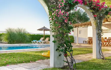 Maison Petunia Santa Margalida avec piscine et vue mer : photo 16