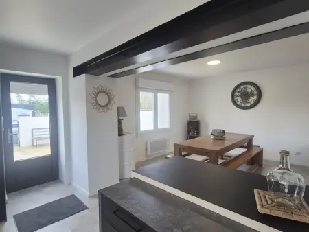 Maison rénovée 4 pers. à 350 m du Fort Lupin : photo 9