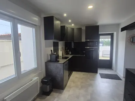 Maison rénovée 4 pers. à 350 m du Fort Lupin : photo 12