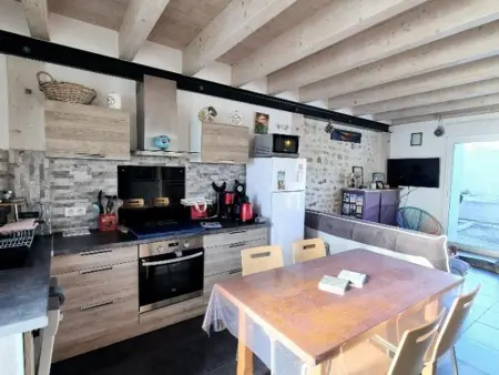 Maison en pierre, centre bourg, 6 pers. - Fouras 8 min : photo 2
