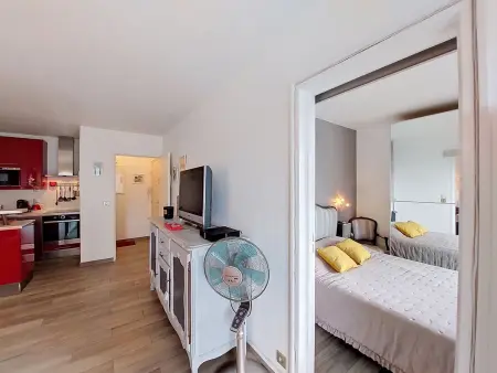 Appartement Port Soleil à 300 m de la plage : photo 12