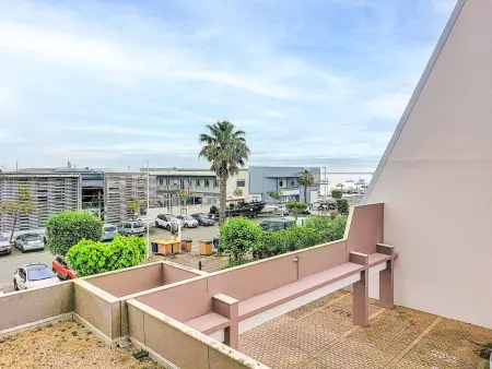 Appartement Port Soleil à 300 m de la plage : photo 18