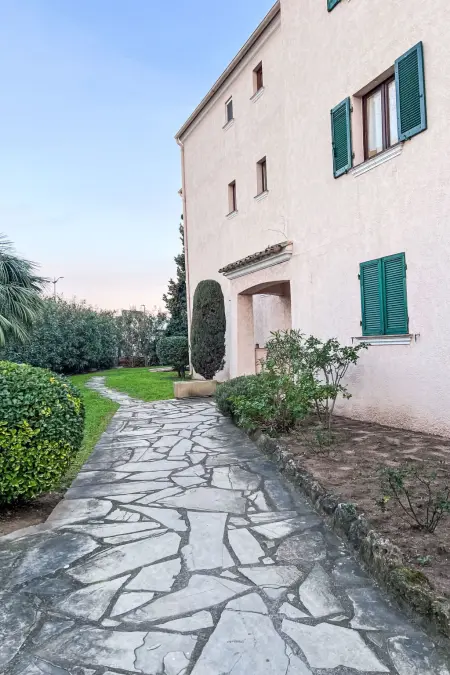 Appartement Colibri 3 pièces avec véranda à Fréjus : photo 18