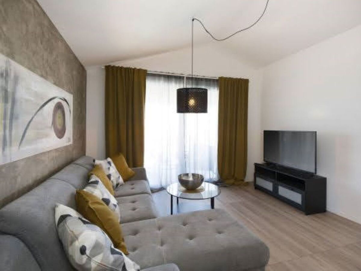 Maison Šimuni avec piscine chauffée à Labin - Photo 10