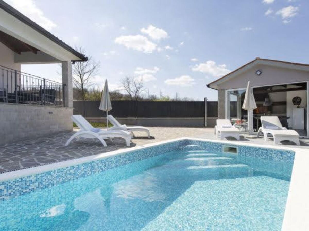Maison Šimuni avec piscine chauffée à Labin - Photo 11