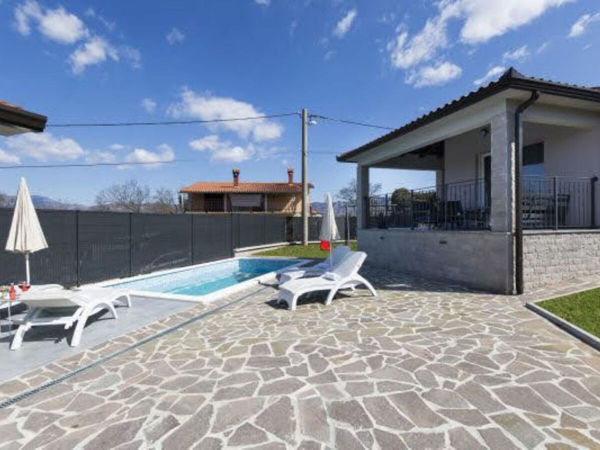 Maison Šimuni avec piscine chauffée à Labin - Photo 27