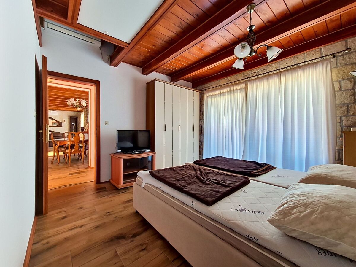 Castel Venier, maison avec piscine privée à Ražanac - Photo 19