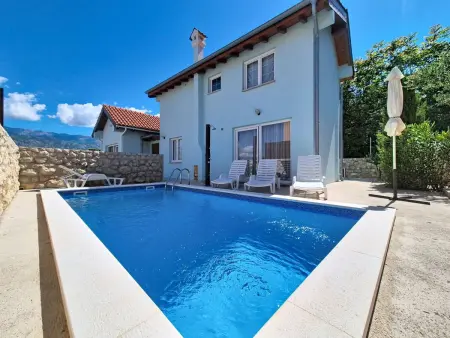 Castel Venier, maison avec piscine privée à Ražanac