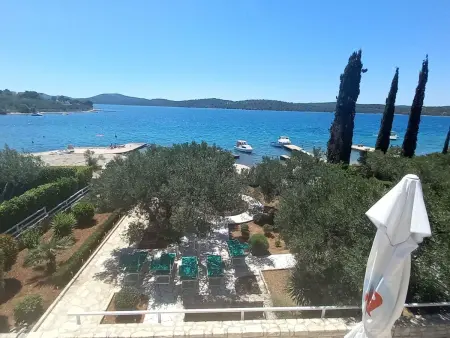 direkt am Meer und Strand, mit großem Garten und Terrasse, hervorragend für Fam : photo 1