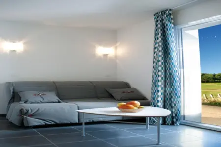 Gîte 2 pièces à Quéven, piscine chauffée couverte : photo 9