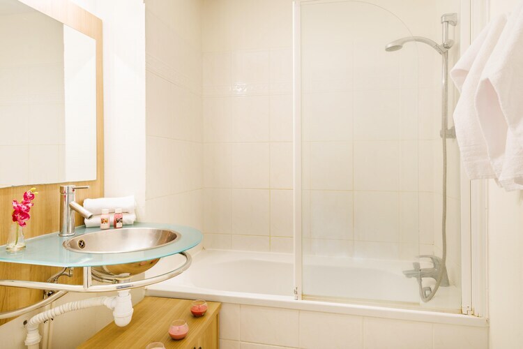 Gîte 2 chambres Azay-le-Rideau, baignoire balnéo - Photo 15
