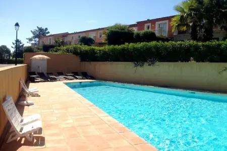 Location maison à Roquebrune sur Argens, Villa en bord de golf à Mazamet