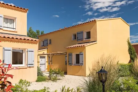 Location gite à L'Isle sur la Sorgue, Gîte provençal pour 4 personnes avec piscine