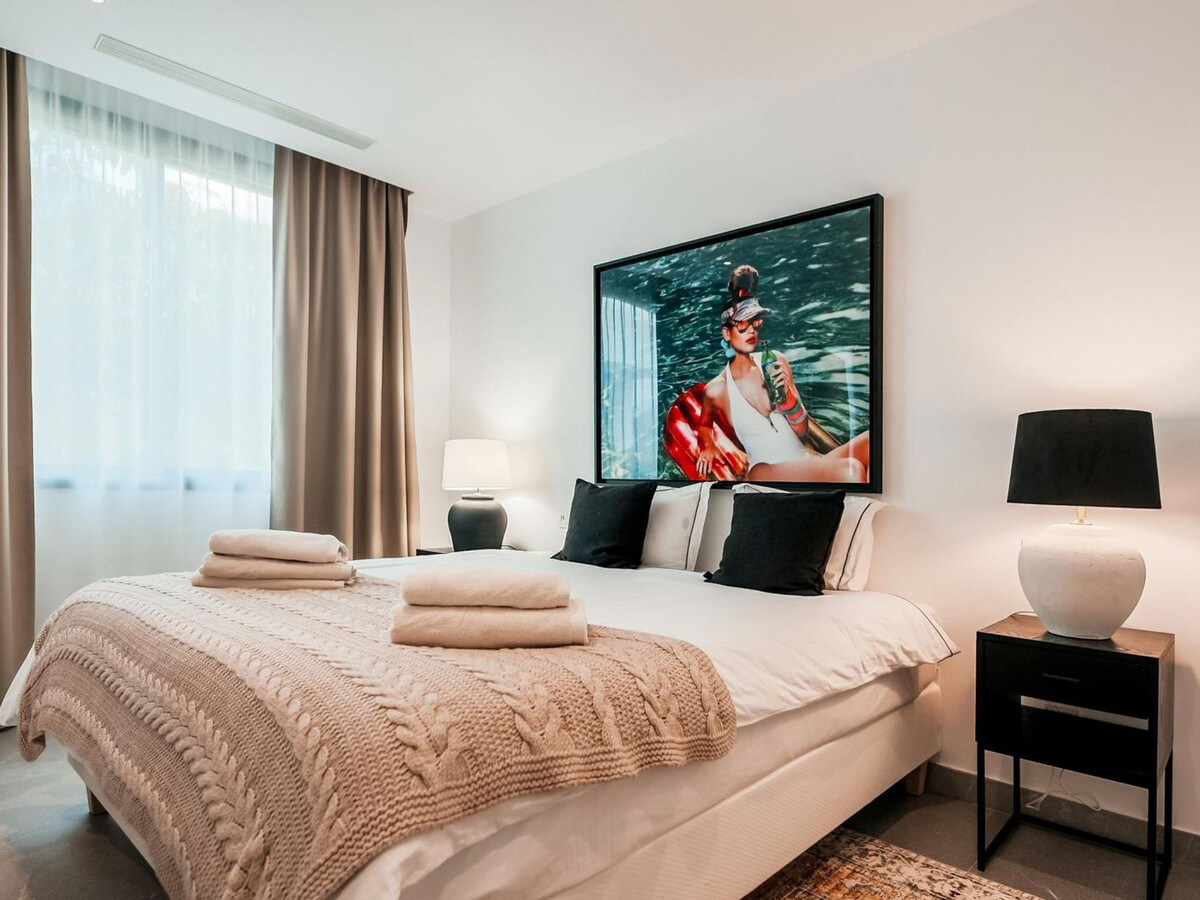 Villa moderne Marbella, piscine chauffée, vue panoramique mer - Photo 9