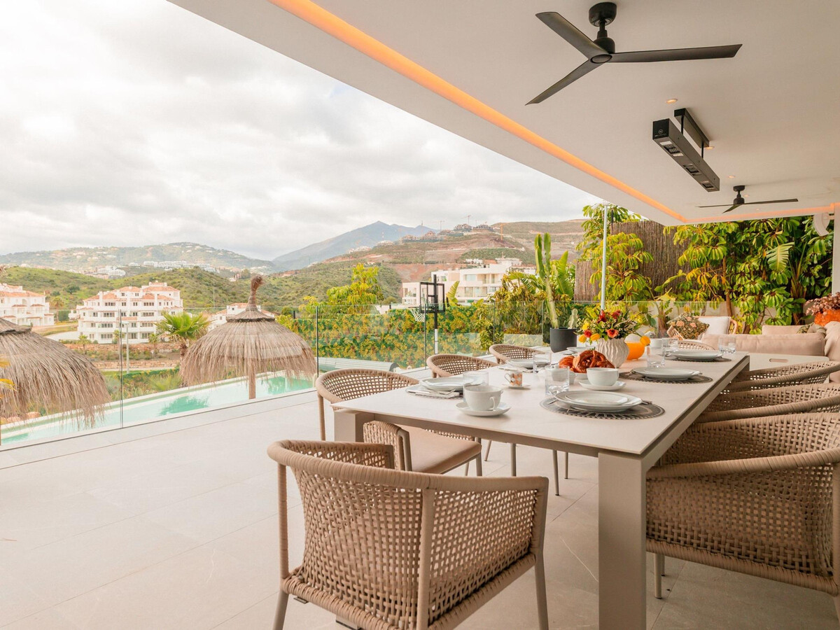 Villa moderne Marbella, piscine chauffée, vue panoramique mer - Photo 18