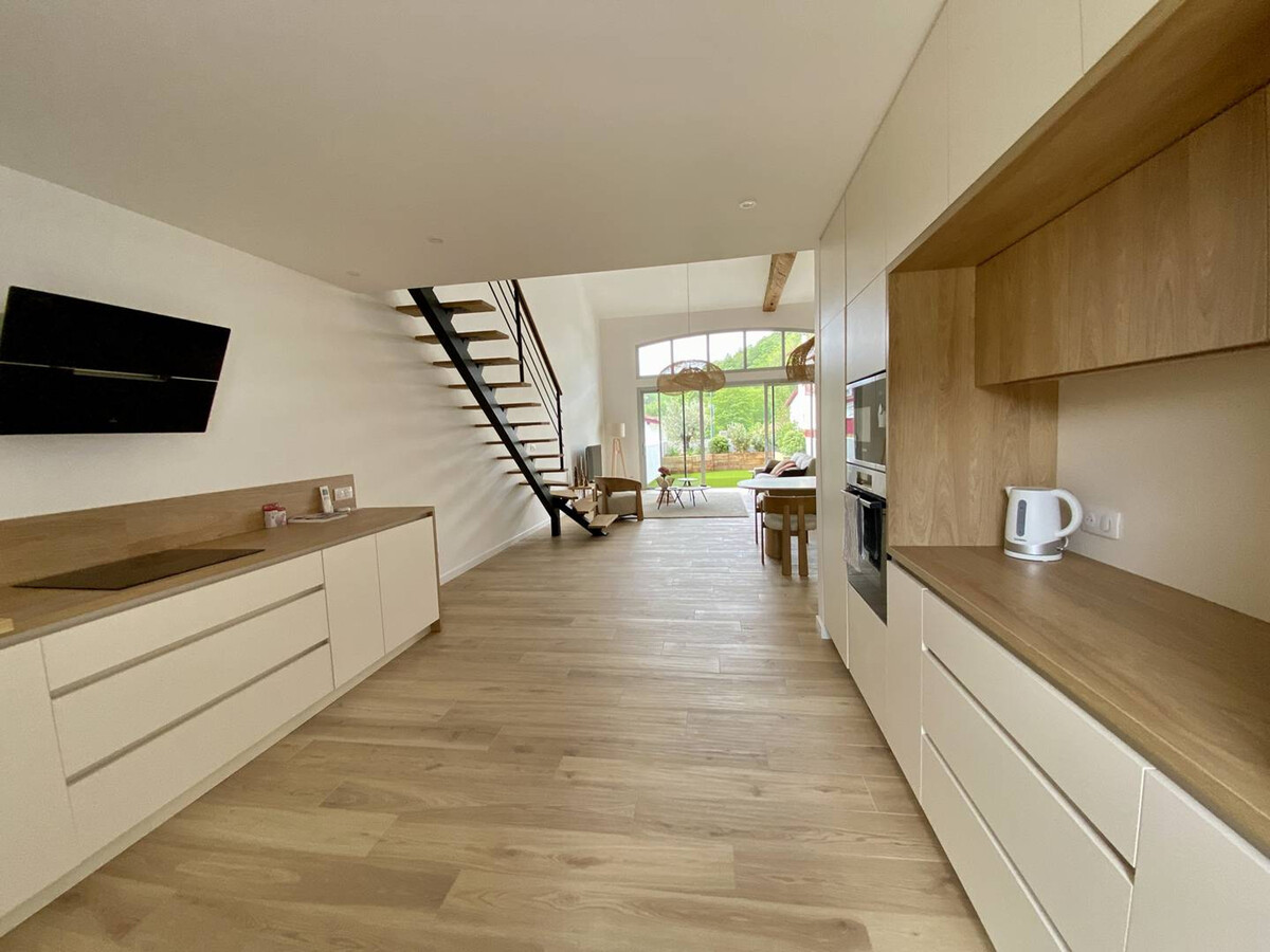 Appartement mitoyen rénové au centre de Louhossoa - Photo 8