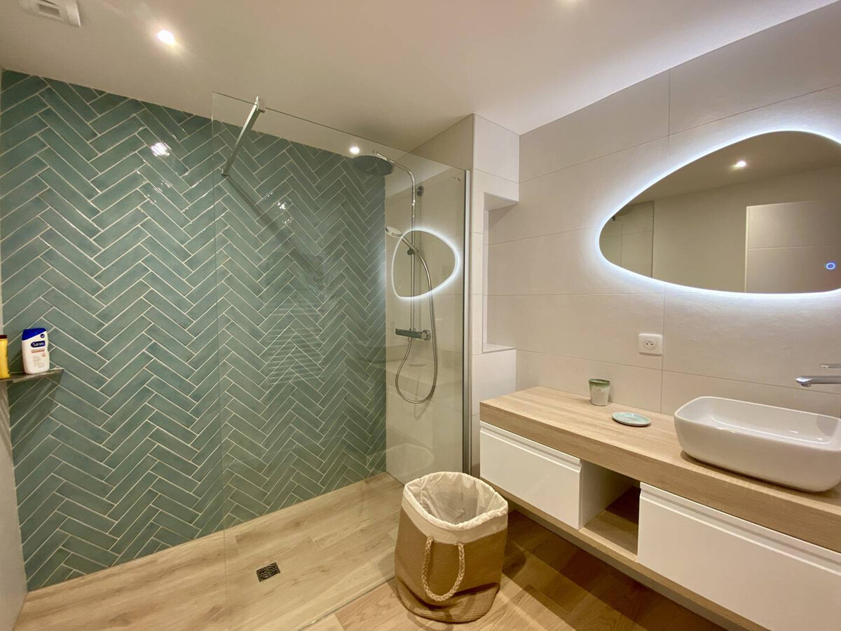 Appartement mitoyen rénové au centre de Louhossoa - Photo 9